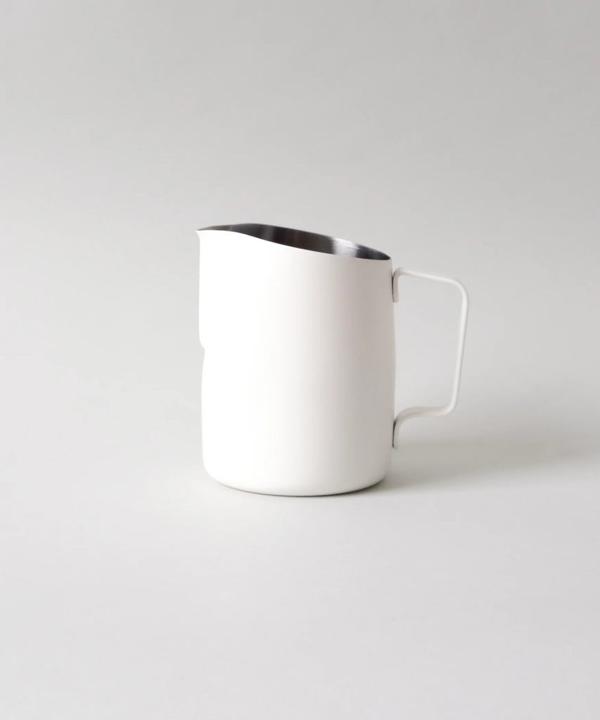 WPM 22 oz MATTE WHITE "BLANKENBURG" PITCHER
