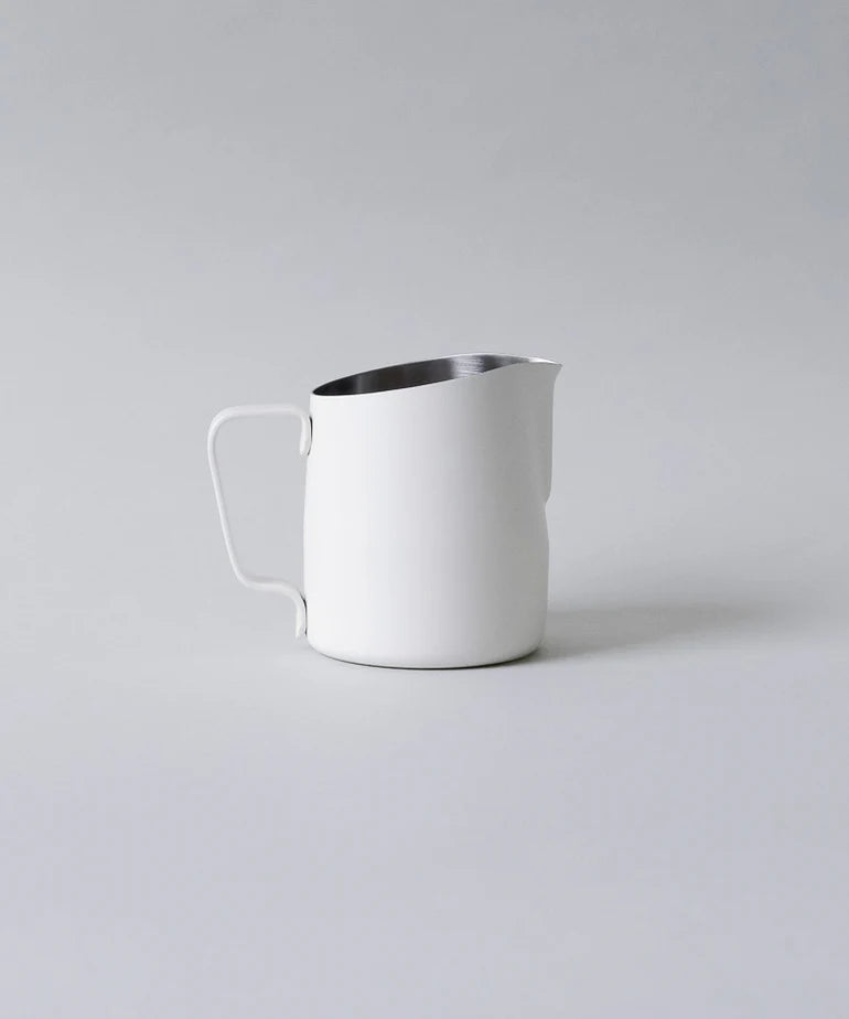 WPM 10 oz WHITE PEONY PITCHER WITH NARROW SPOUT "SMALL BLANKENBURG"
