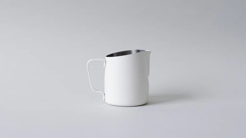 WPM 10OZ WHITE PEONY PITCHER WITH NARROW SPOUT "SMALL BLANKENBURG"